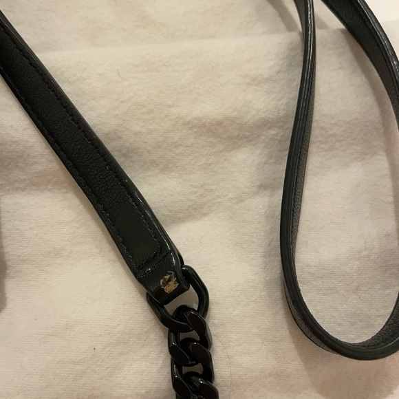 Saint Laurent College Chain Wallet Matelasse Chevron Leather
Black - Picture 7 of 8